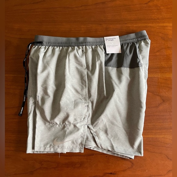 Nike Men's Flex Stride 5" Running Shorts Gray Brief Lined CJ5453-068 - Picture 2 of 5